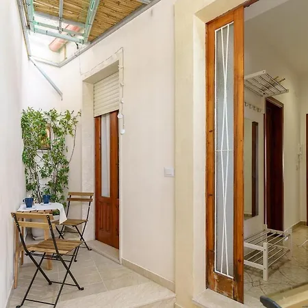 Not Ordinary Apartment By Wonderful Italy